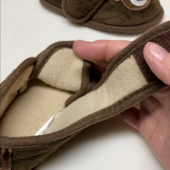 Brown bear slippers - Picture 3 of 3